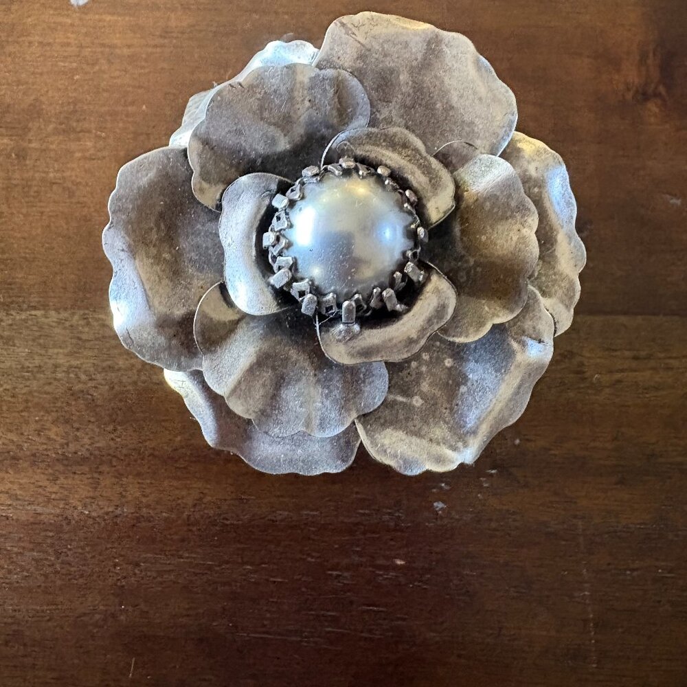 Ollipop USA Cuff Bracelet, Signed. Gray/Silver.